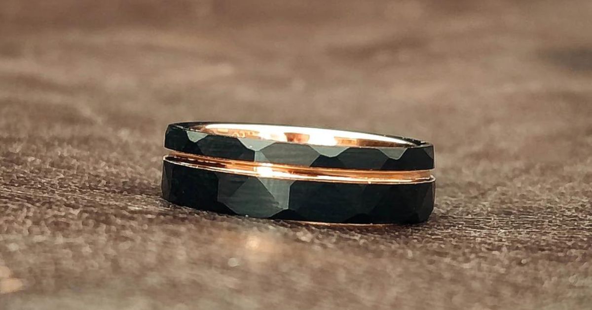 How Does the Weight of a Tungsten Ring Feel on the Hand? - Touchwood