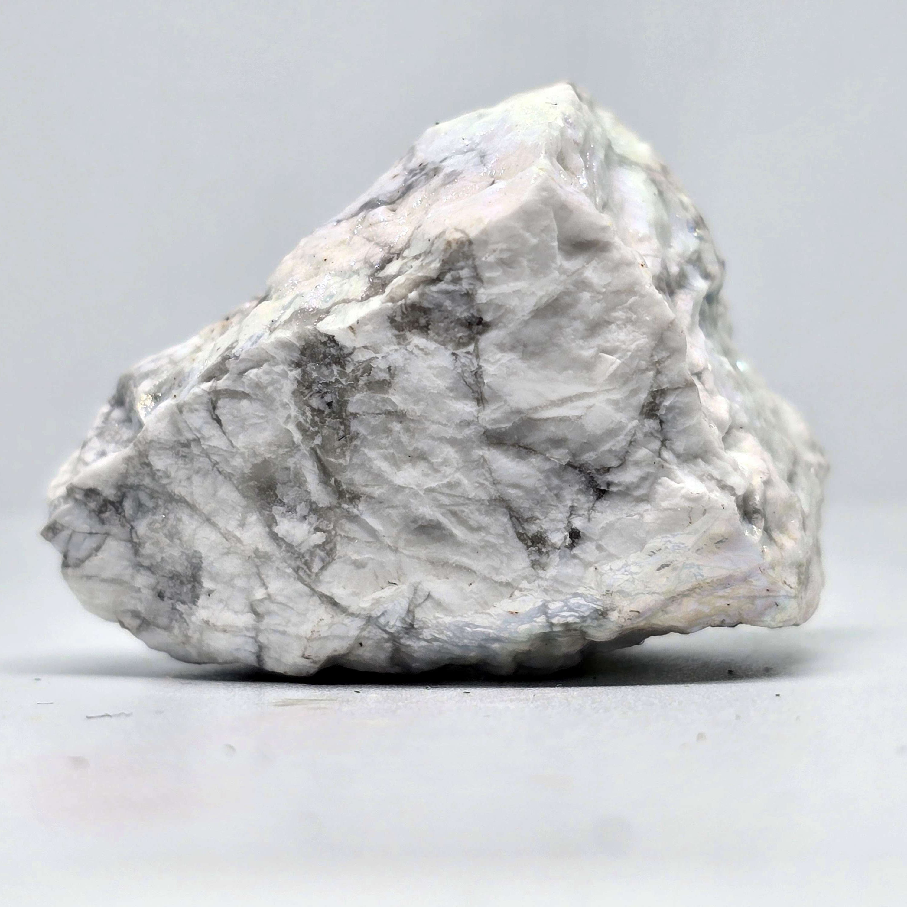 Aura White Howlite