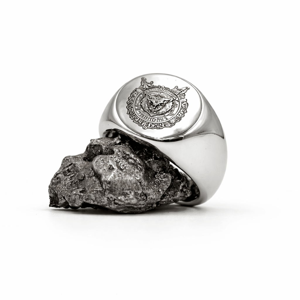 The Dutches seal - Ladies Family Crest Ring