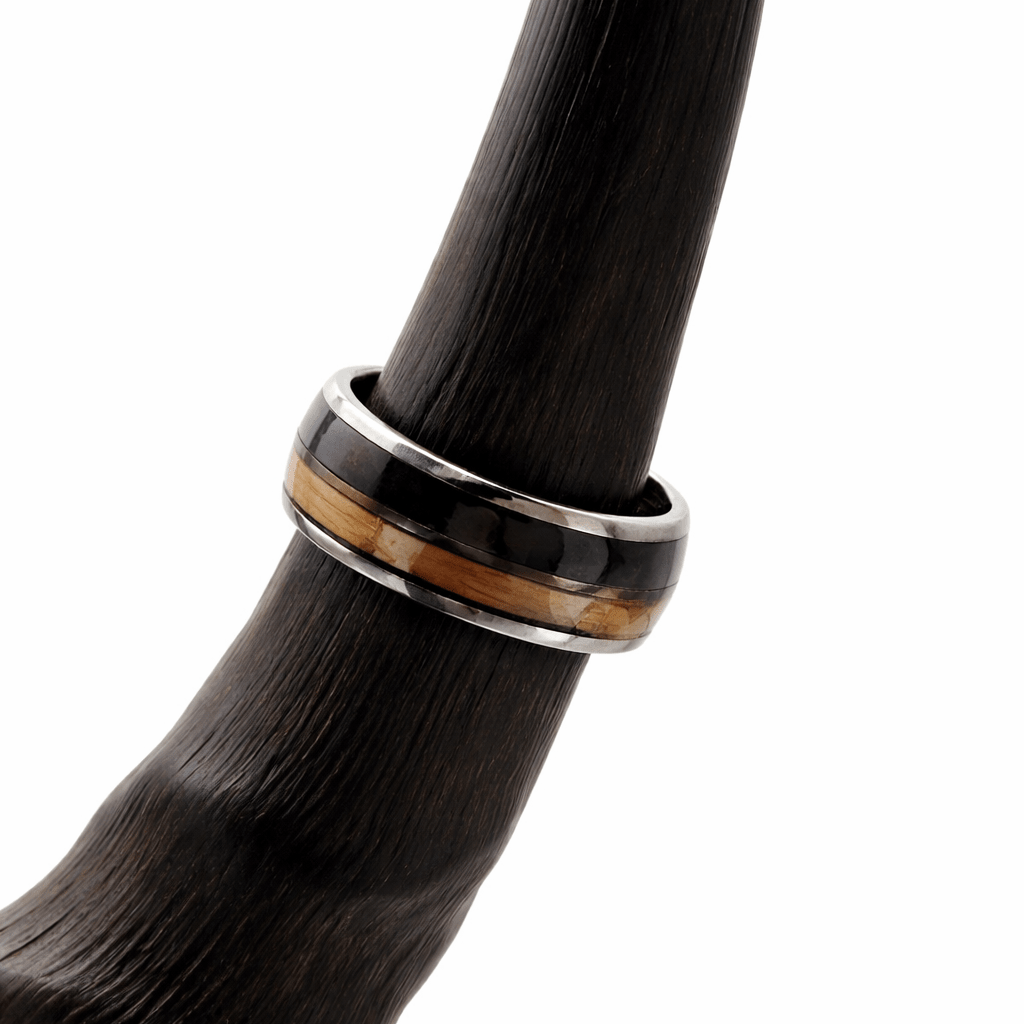 The Hunt X - Your Trophy Horn & walnut wood