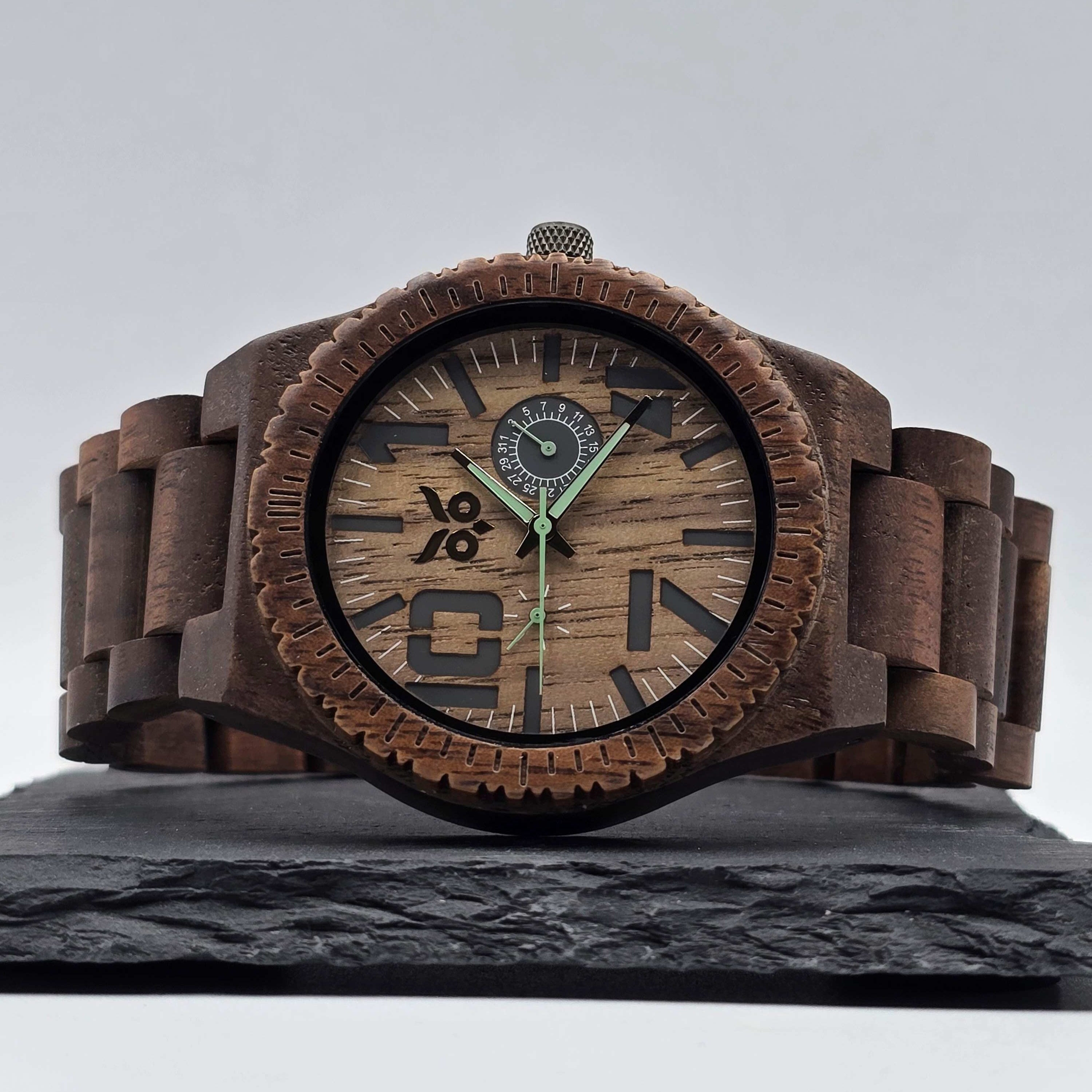 Green Arrow - Walnut Wooden Watch