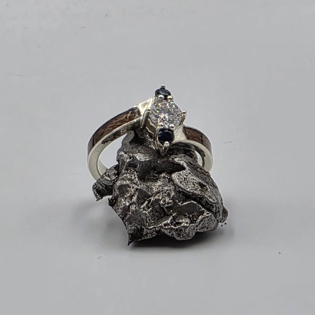 The Duchess - White Gold & Sapele Wood