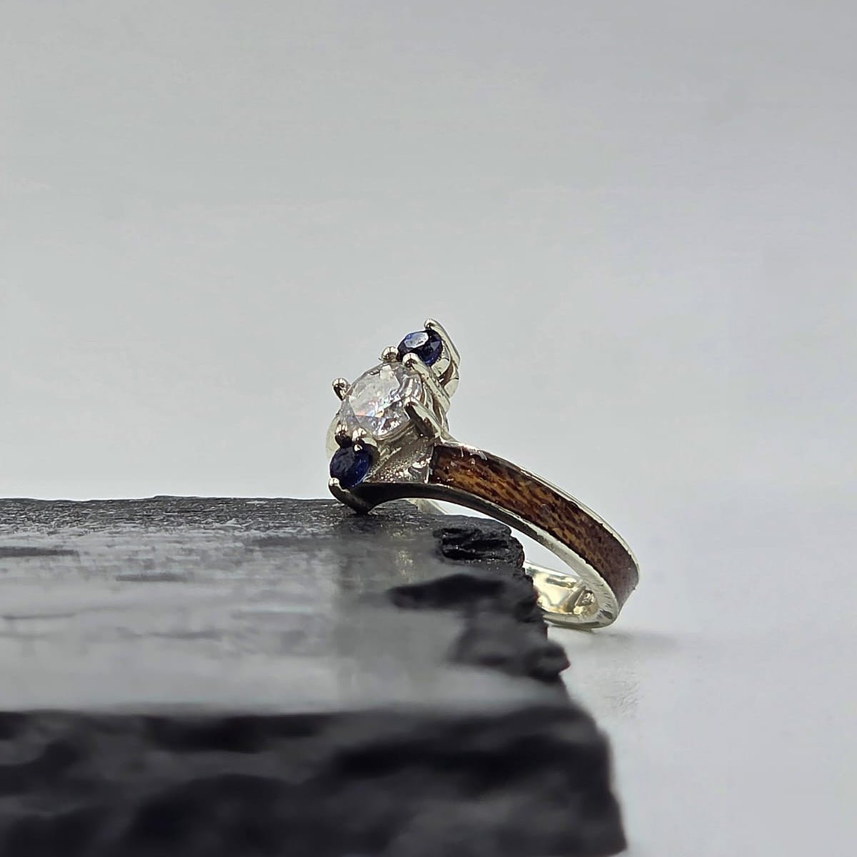 The Duchess - White Gold & Sapele Wood