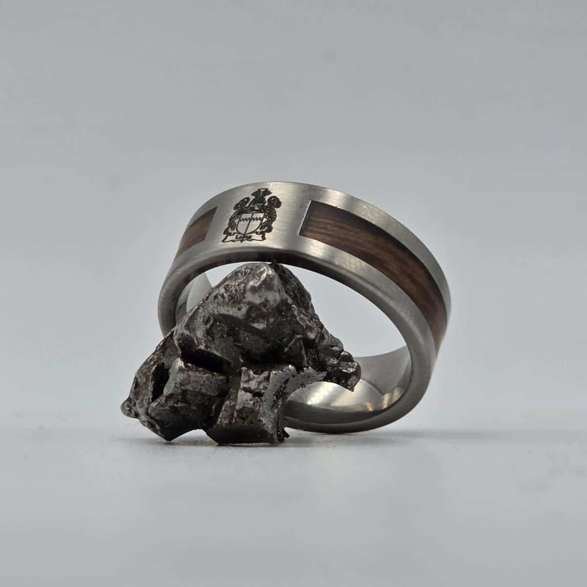 The Oath keeper - Family Crest & Your Choice Of Inlay