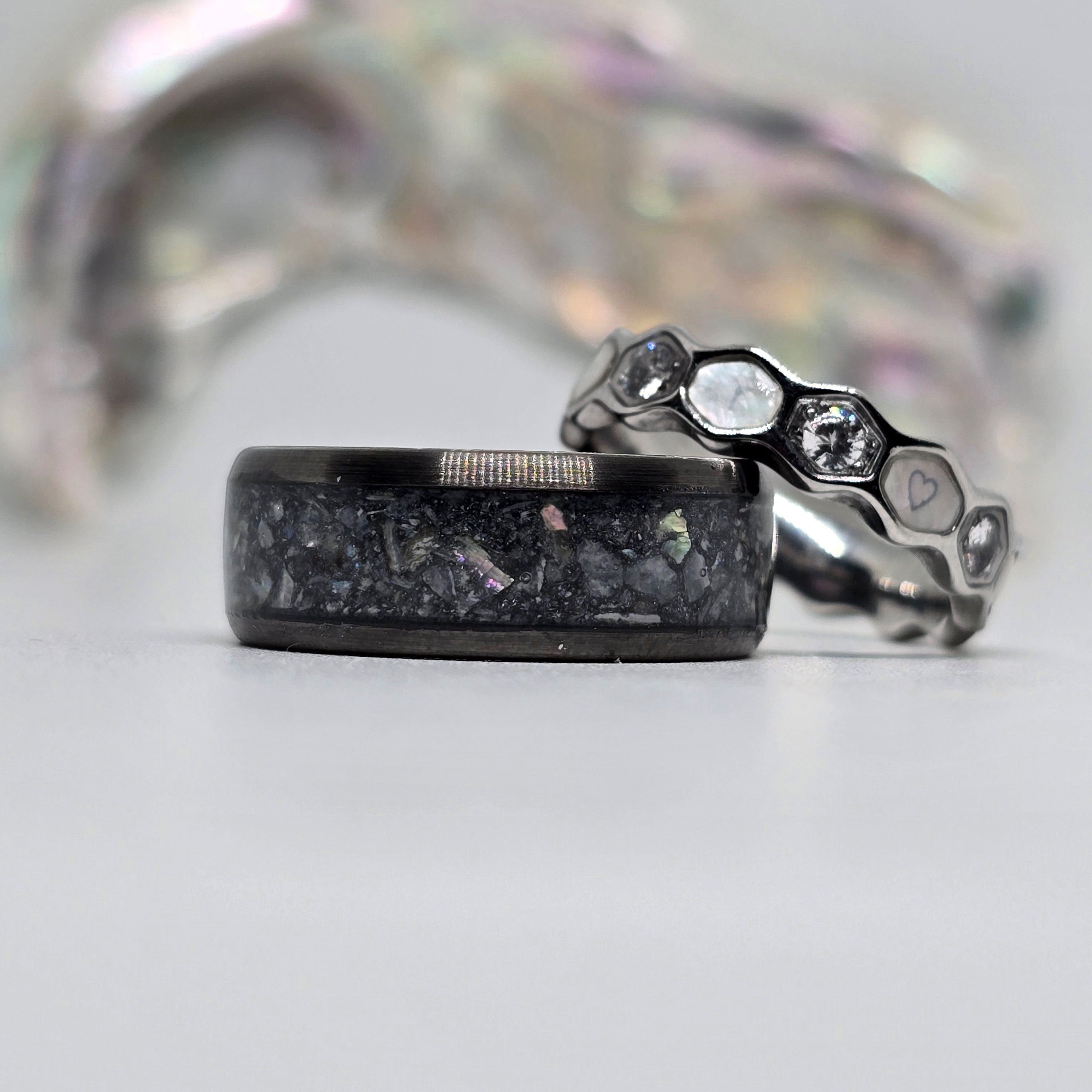 The Oyster (New) - Abalone & Dim Grey (Free Honeycomb Ring, limited deal)