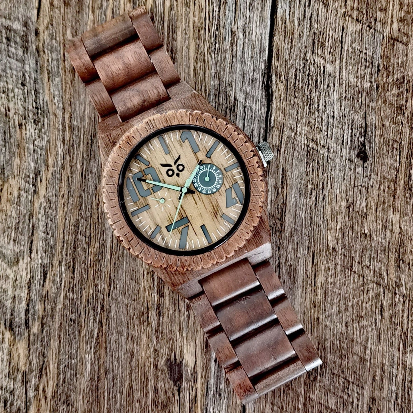 Green Arrow - Walnut Wooden Watch