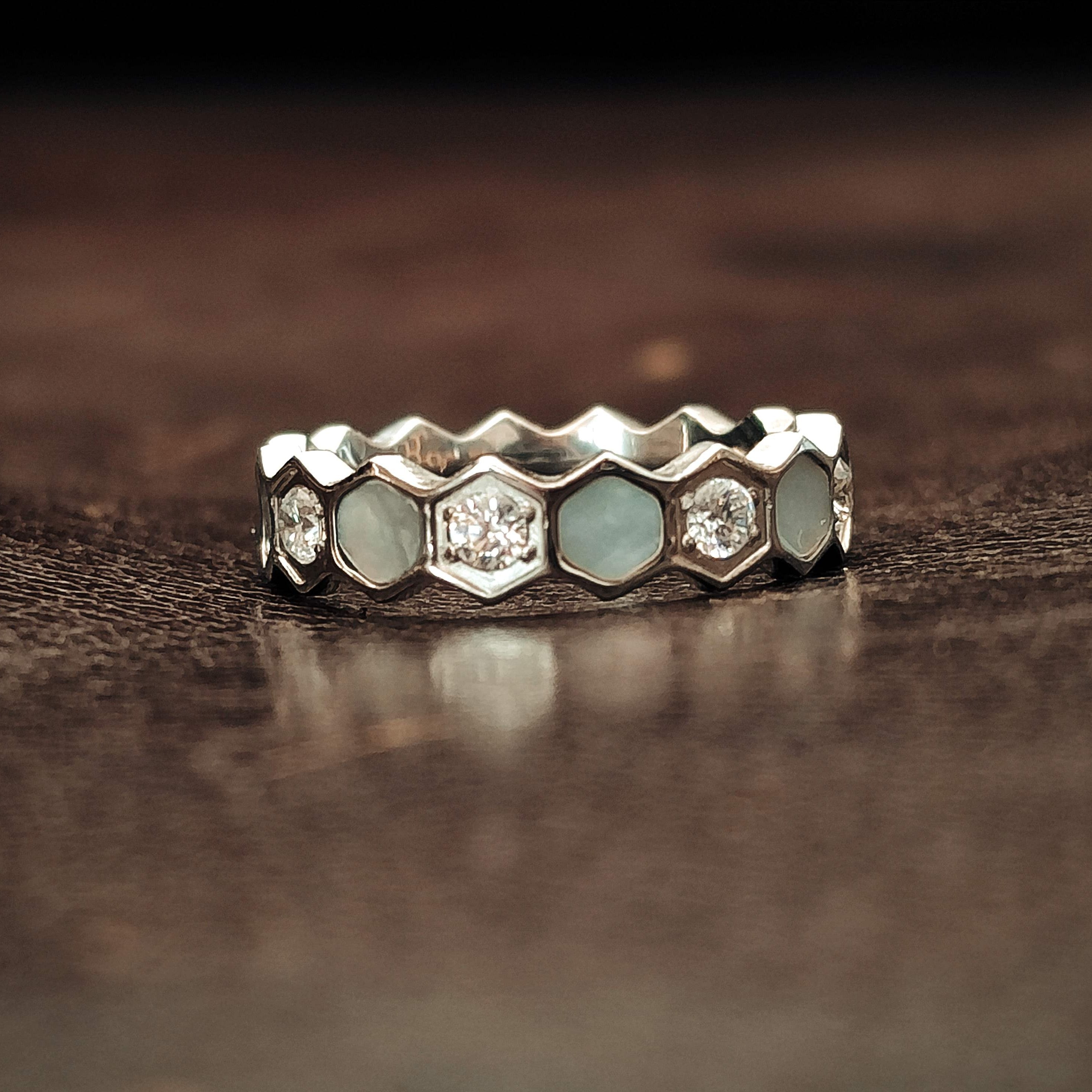 Honeycomb Silver - Titanium Womens Ring