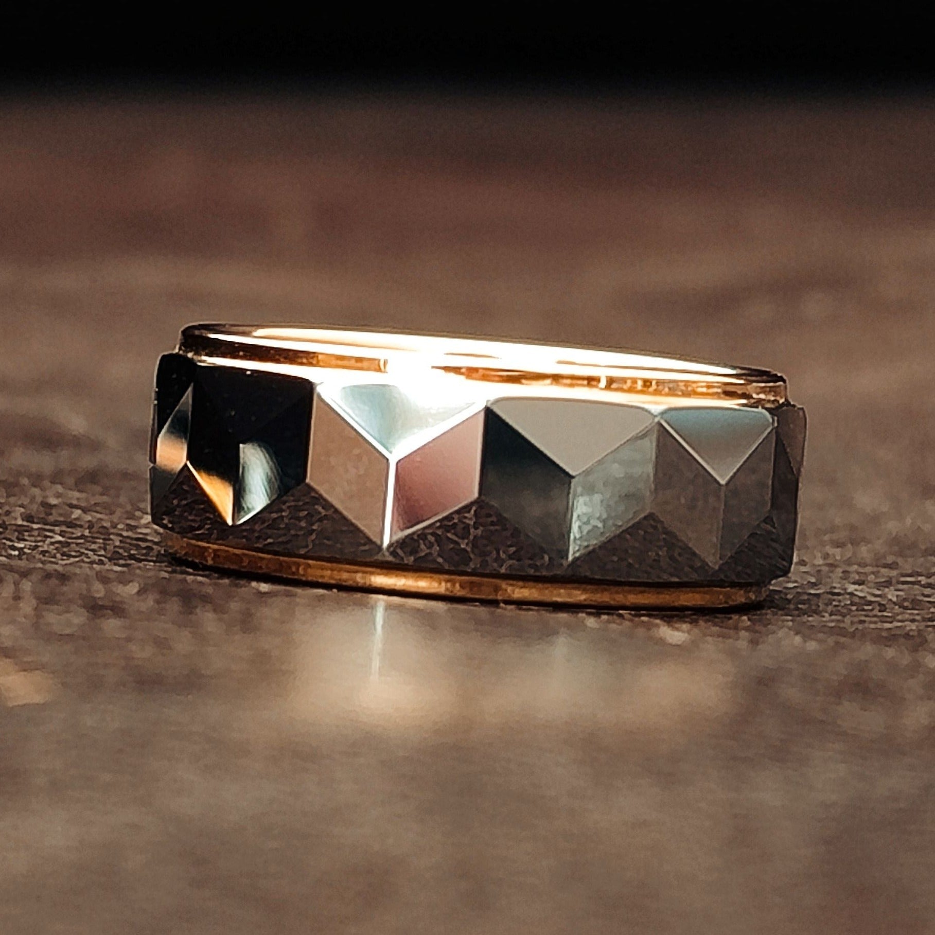 Mirror Mountain - Gold & Polished Men's Tungsten Ring