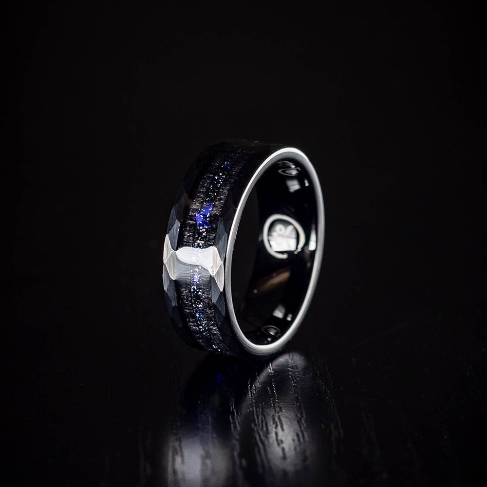 Night opal - Ebony & hammered Men's Tungsten Ring