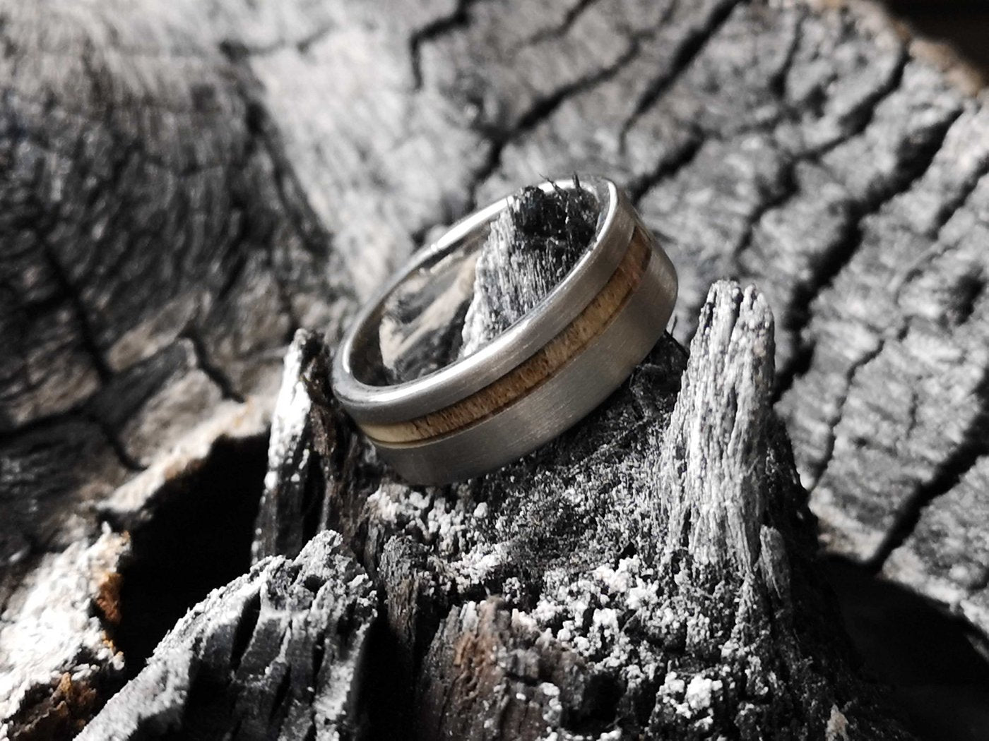The Gun Deer - Mens Ring | Tungsten Ring | Wedding Band | Antler Ring